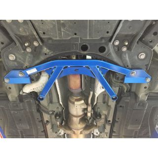 CT200h Chassis Braces