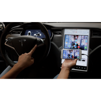 Tesla Model S and X Smartphone Mirroring Kit